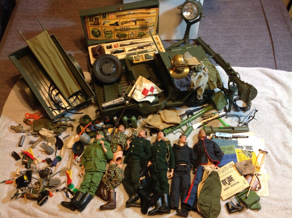 Los Angeles Estate Sales - 1960s G I JOE dolls and accessories LOT